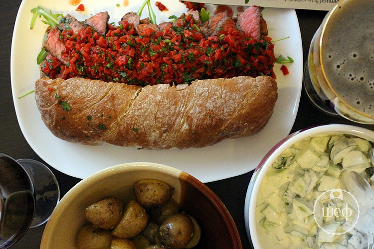 Стейк-сэндвич