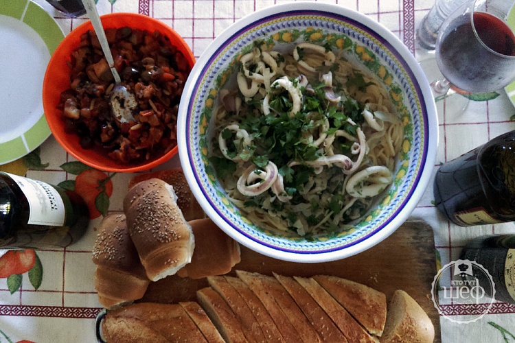 Спагетти с кальмарами