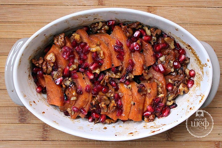 Гратен из сладкого картофеля (батата) с орехами и гранатом