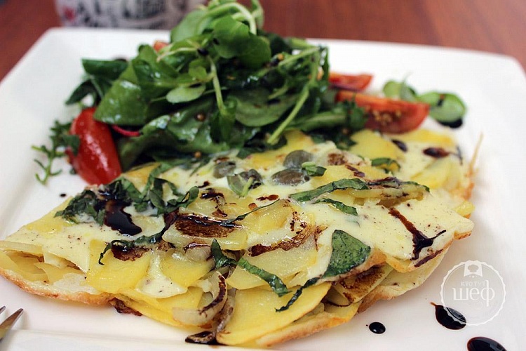 Омлет с картофелем и каперсами