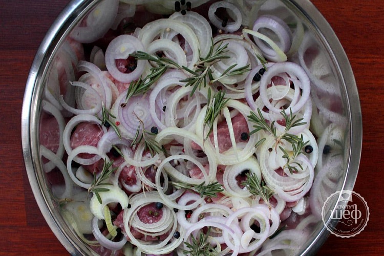 Шашлык в маринаде из минералки